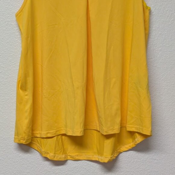 LOVEU.DEAR Yellow Sleeveless with Front Pleat Blouse - Large - Picture 2 of 5